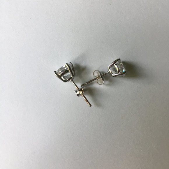 CZ Studs - Picture 6 of 7